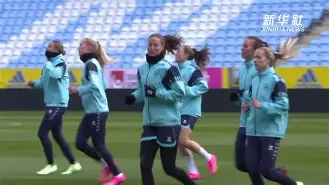 拿球-朝鲜女足和中国女足谁厉害