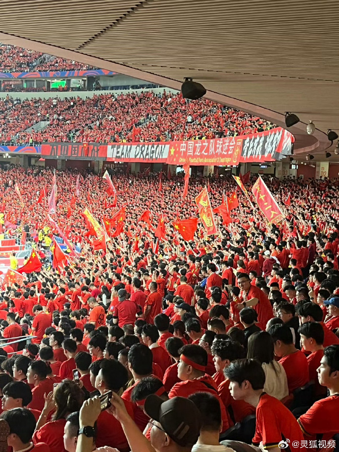 热衷足球